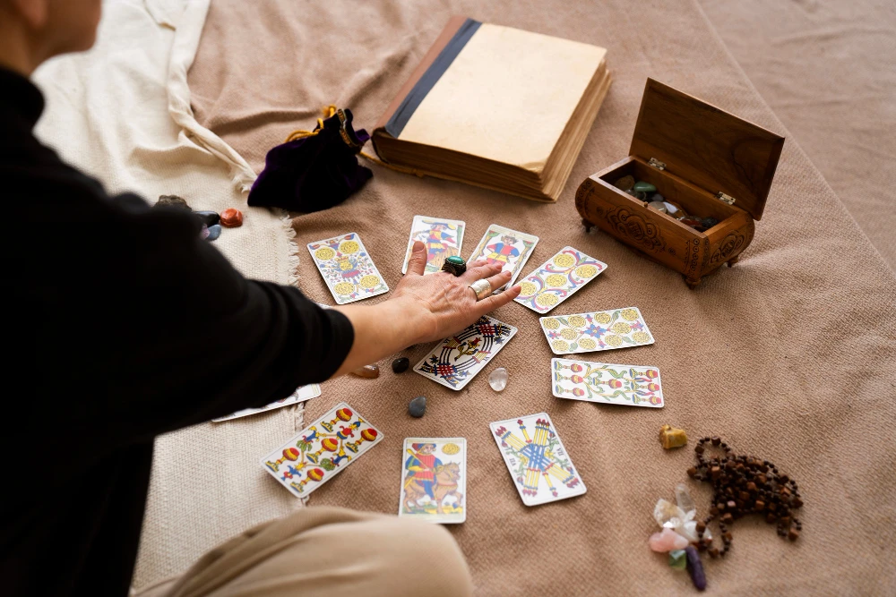 Accurate Tarot Card Reading in Gilbert by Experienced Reader