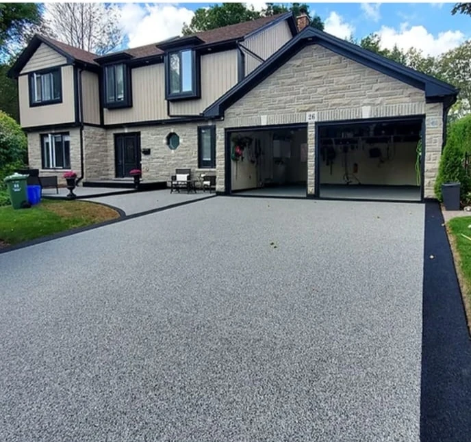 Rubber paving material