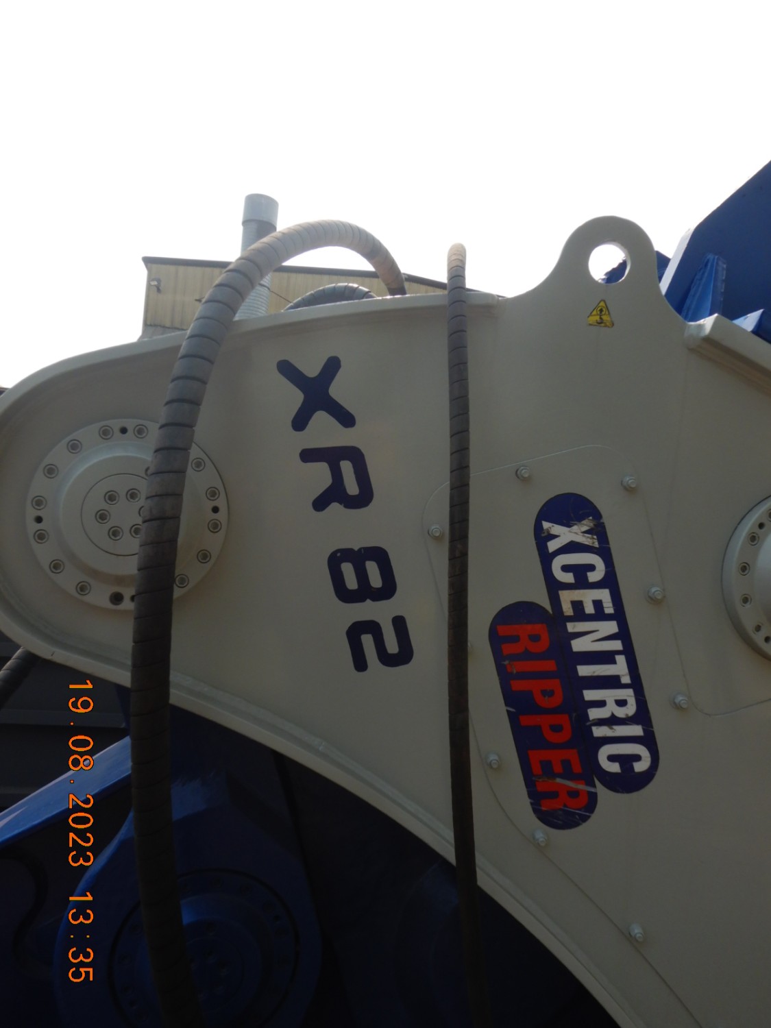 xcentric-hr82-600-1200-class-excavator-mining-hyd-rock-ripper-big-27