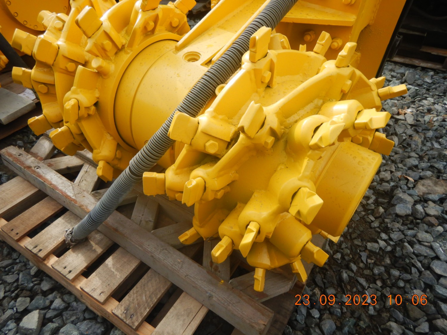 rockwheel-95-hyd-hp-hydraulic-excavator-twin-drum-stump-grinder-big-12