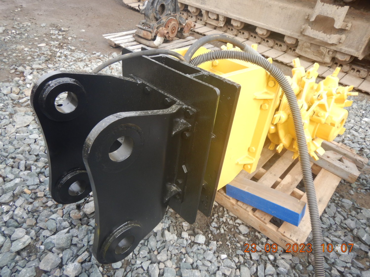 rockwheel-95-hyd-hp-hydraulic-excavator-twin-drum-stump-grinder-big-16