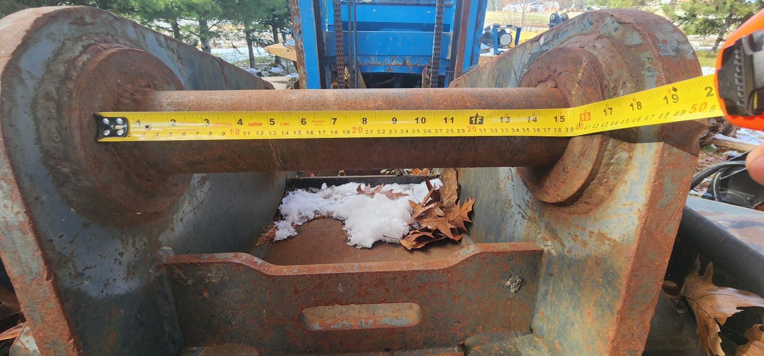 mb-excavator-mounted-bf903rock-concrete-crusher-bucket-big-13