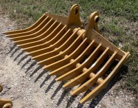 CAT 325B RAKE B LINKAGE WITH 90 MM FRONT PIN AND 80 MM REAR PIN AND AS NEW  HENSLEY 30 INCH RIPPER BUCKET