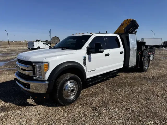 2017 Ford F550 CrewCab XLT Picker Boom Truck/Compa 78.4/6940 LBS