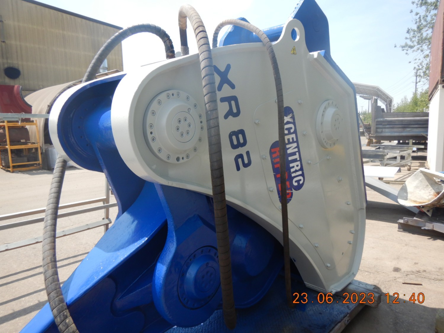 xcentric-hr82-600-1200-class-excavator-mining-hyd-rock-xcentric-ripper-mining-series-big-24