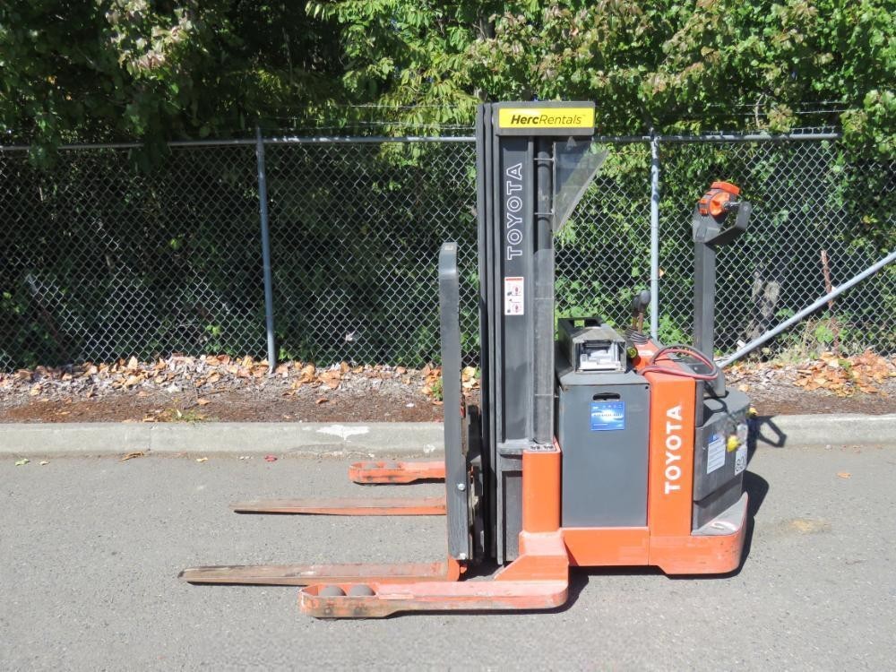 2019-electric-toyota-6bws20-industrial-walk-behind-electric-pallet-jack-lift-truck-24v-cw-charger-big-10