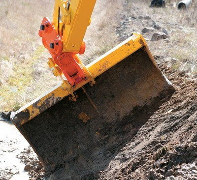 new-60k-helac-pt12-160-degree-tilt-qc-coupler-3-buckets-inc-96-inch-3-yard-grading-cleanup-48-hd-digging-bucket-new-cws-demolition-rake-big-11