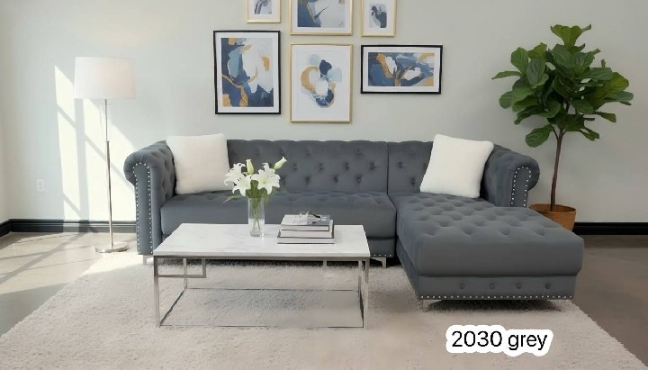 Modern couch sale - COD-free delivery in GTA