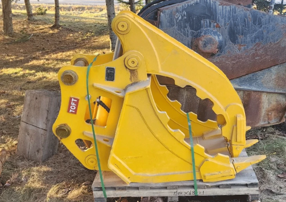 2023 TOFT 10-18 TON 06B 24-inch Bucket Hydraulic Grapple/Thumb PLUS GEITH COUPLE