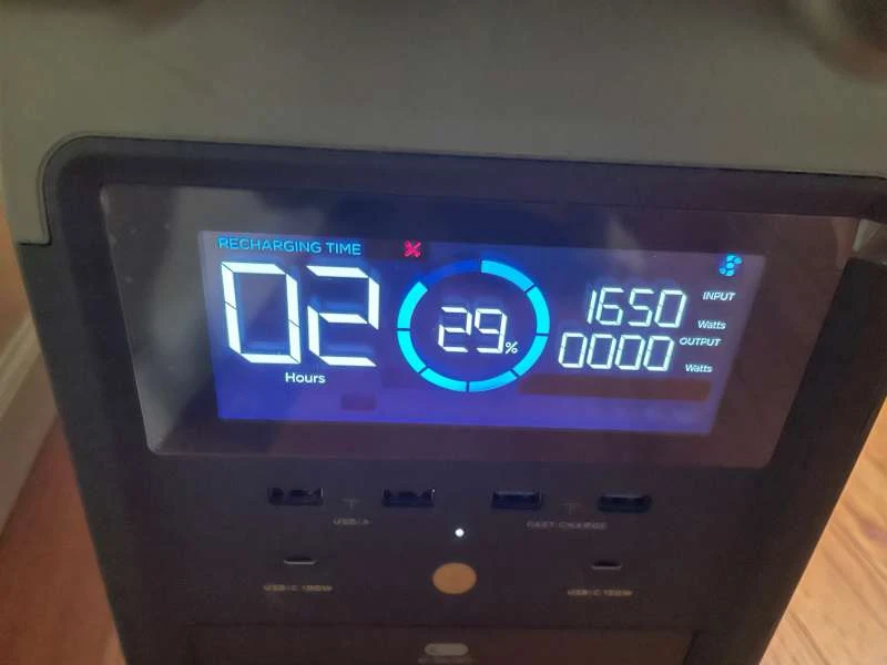 ECOFLOW DELTA PRO 3600W BRAND NEW + PANELS 800W