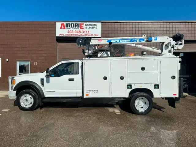 2017 Ford Super duty F-550 DRW XLT 4X4 SERVICE TRUCK VMAC CRANE