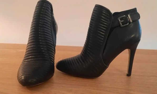 Women shoes