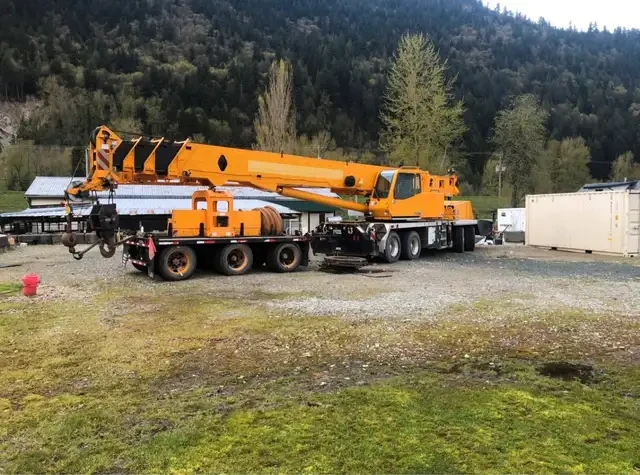2007 Link-Belt 75-Ton Hydraulic Truck Crane – Heavy-Duty Lifting Power