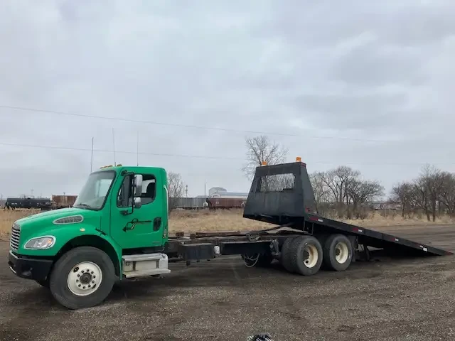 2004 Freightliner M2 – Ledwell 28' Roll Back Deck (No EGR CAT Power)