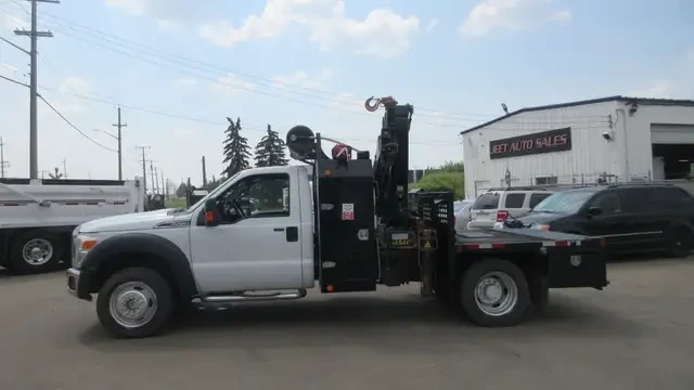 2013 Ford F-550 Service Truck – Hiab 077 Boom Crane & VMAC Air Compressor
