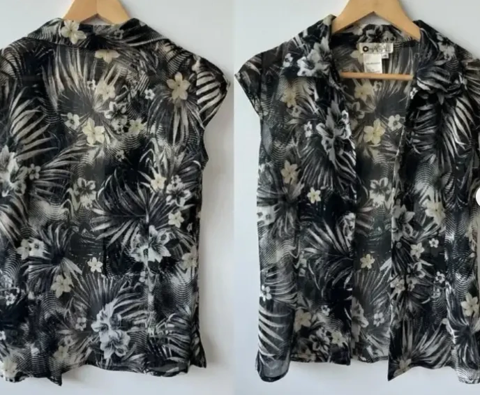 Women's Clothing - Chagall - (Size 10) Floral Button Up Blouse