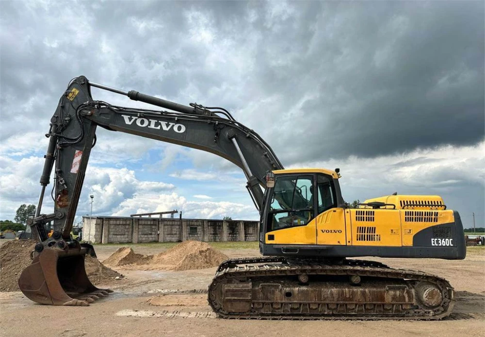 2010 Volvo EC360CL Excavator – Heavy-Duty Performance & Durability