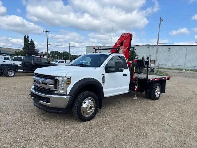 2019 Ford F-550 4x4 – Hydraulic Picker Truck