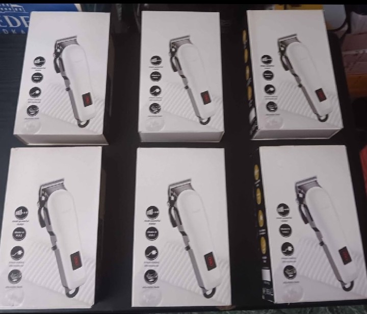 WEE MEE CORDLESS AJUSTABLE HAIR CLIPPERS (EACH) image 2