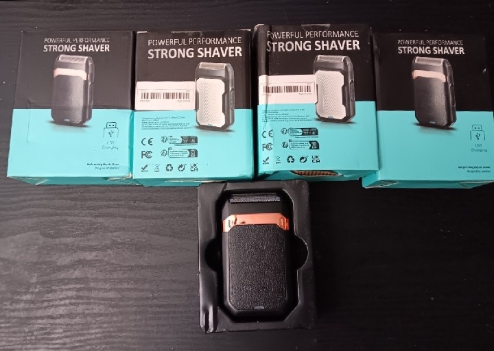 POWERFUL PERFORMANCE STRONG ELECTRIC SHAVERS (EACH)