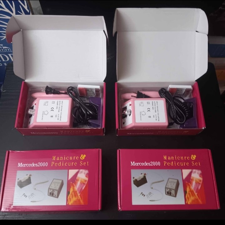 MERCEDES2000 MANICURE/PEDICURE SET (EACH)