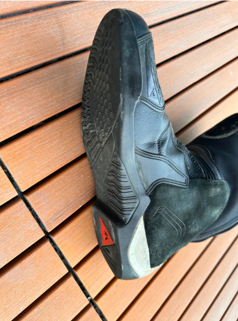 Dainese Axial D1 Air road racing bootsSize 43
