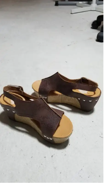 Ladies shoes