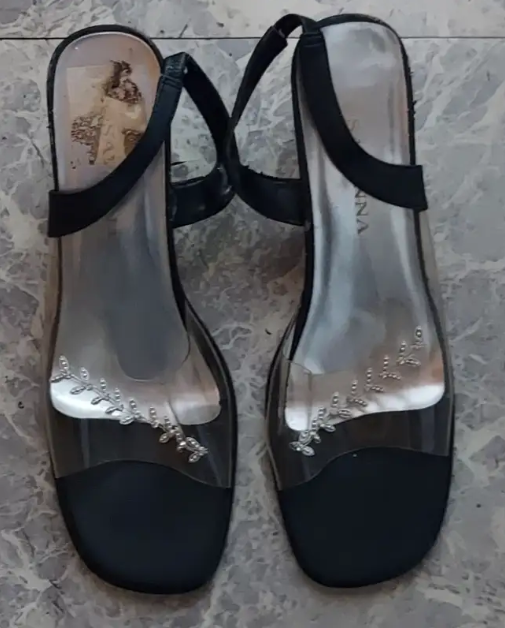 Ladies shoes