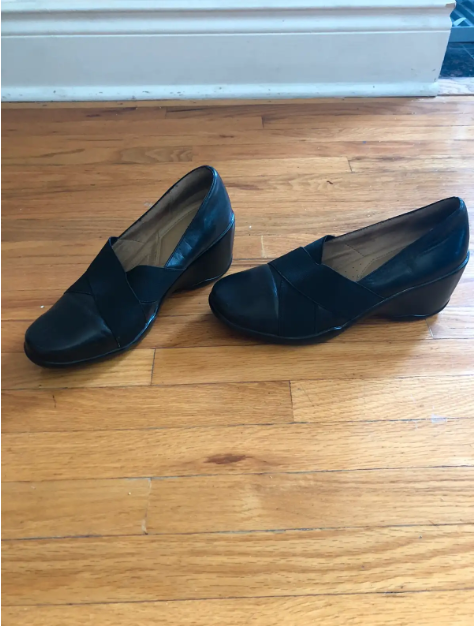 Naturalizer lady’s shoes size 8