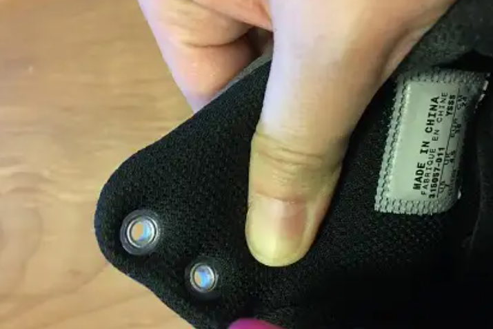 Lady or girl Nike shoes - mint conditions