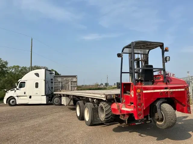 Package 2018 FL Cascadia Automatic + Thruway 43' + Moffett M55