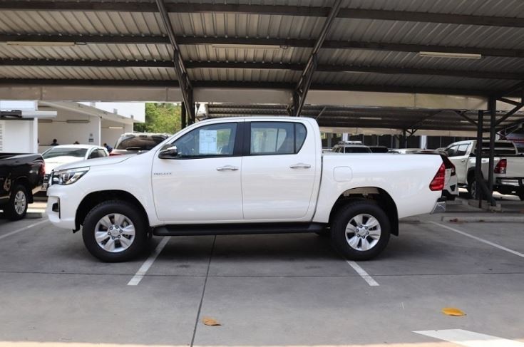 2020-toyota-hilux-revo-double-cab-g-small-4