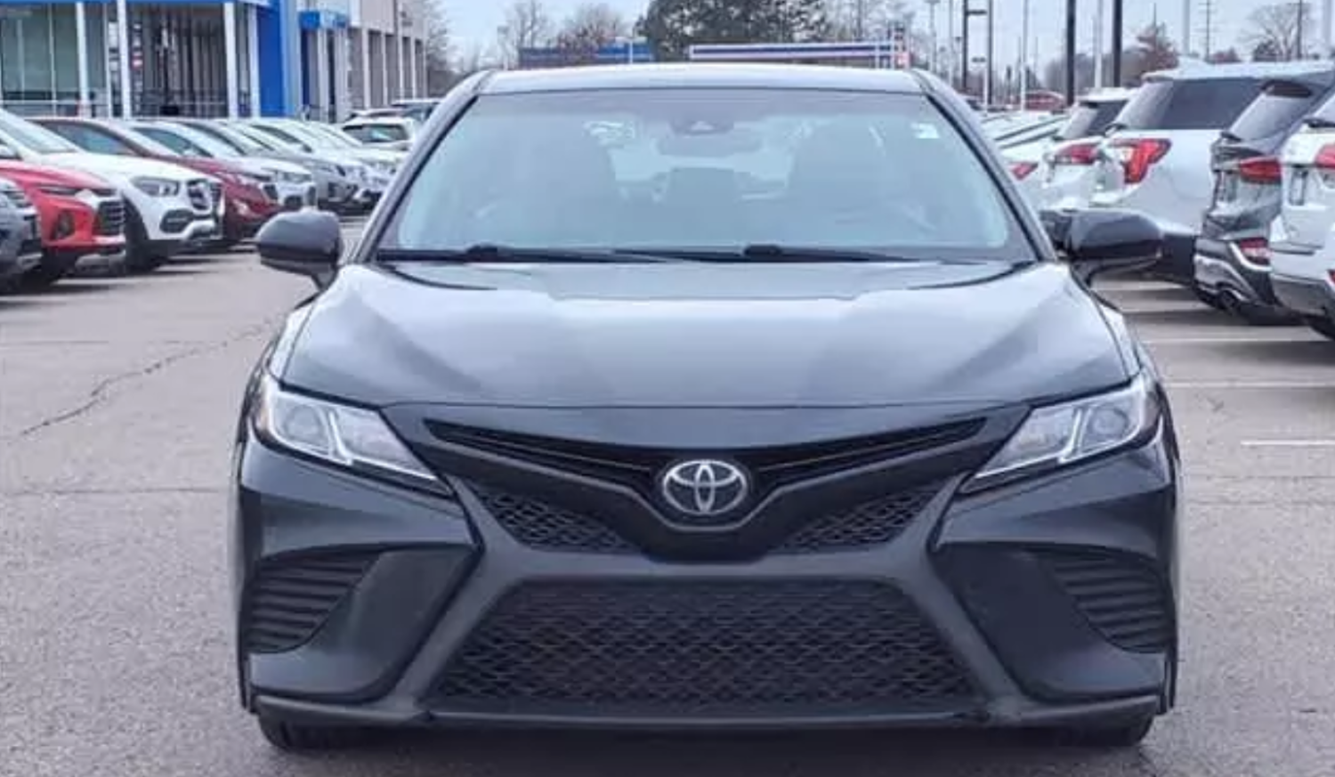 2018-toyota-camry-l-small-0