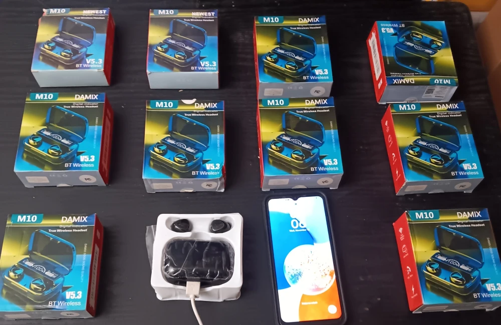 DAMIX M10 WIRELESS POWER BANK CASE EARBUDS (EACH)