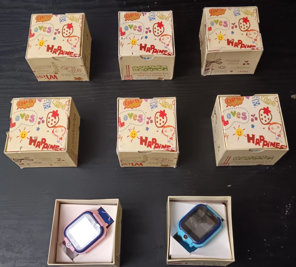 KIDS BLUETOOTH SMARTWATCHES W/CAMERA (EACH)