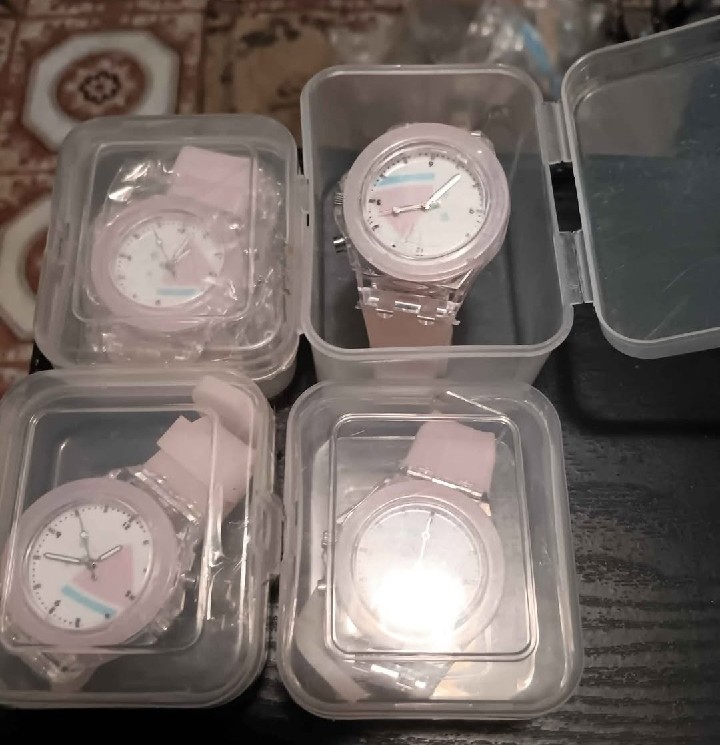PINK FASHION STYLE KIDS WATCHES (EACH)