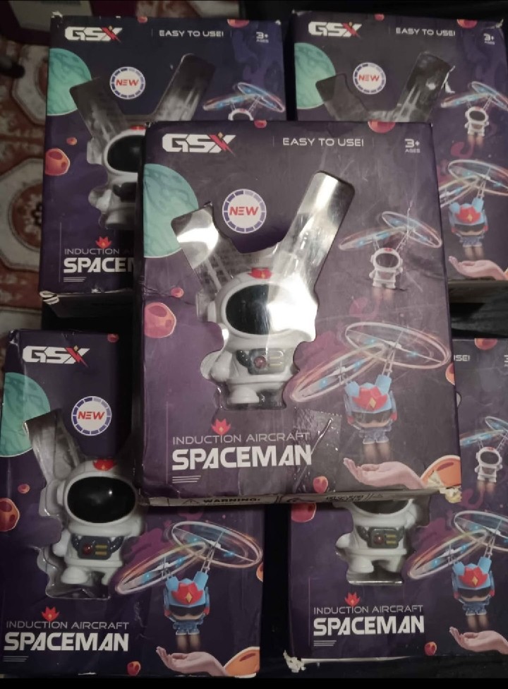 GSX FLYING SPACEMAN TOY (EACH)