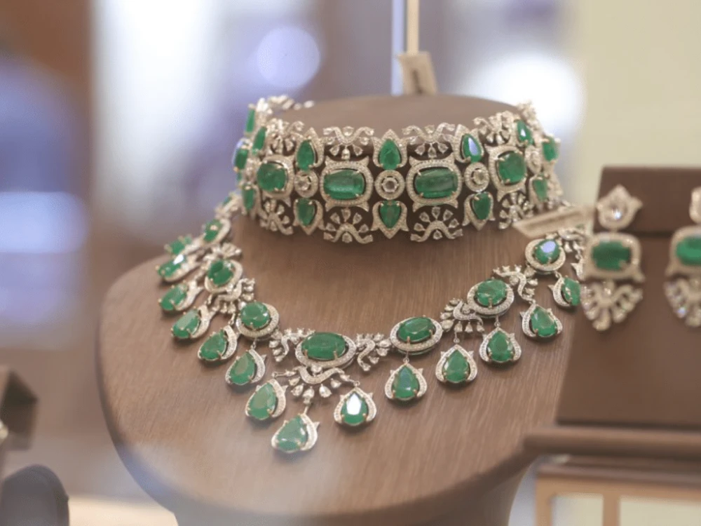 Jewellery Show Ready: Smart Things to Carry