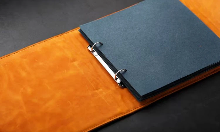 Why Custom Folders Are Essential for Corporate Events?