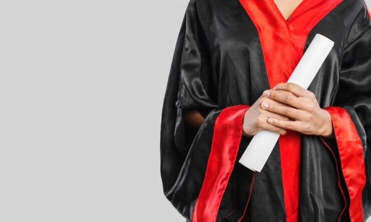 Graduation Hood Explained: Colors, Lengths, and Traditions