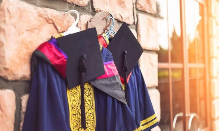 Top 10 Sleek Choir Robes Design Ideas for a Modern Look