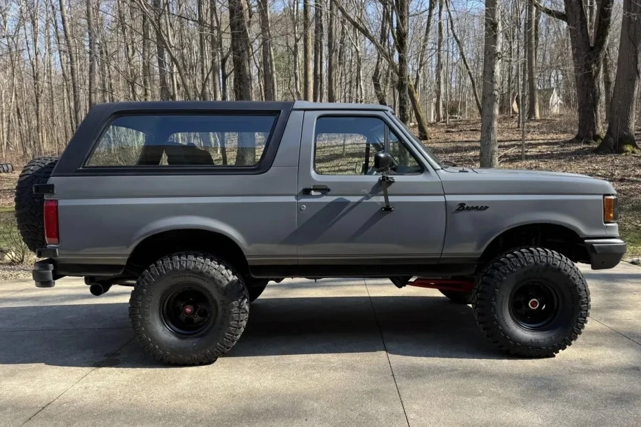 351-Powered 1988 Ford Bronco XLT