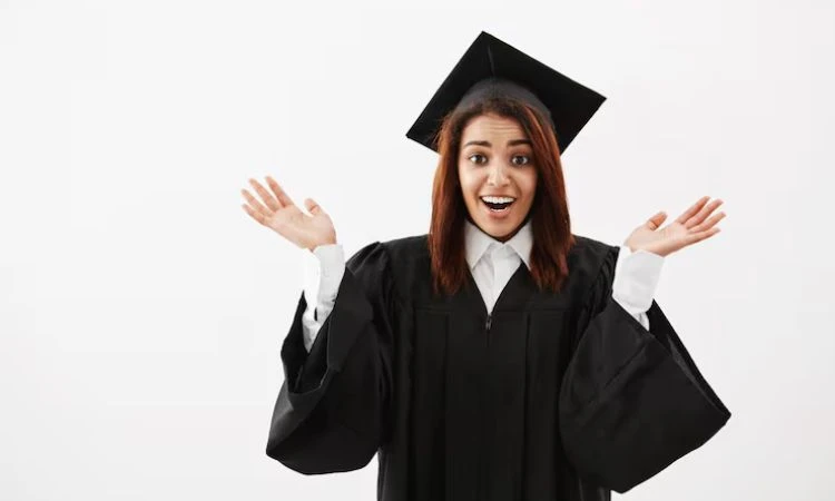 Why Custom Stoles Are the Perfect Graduation Accessory?